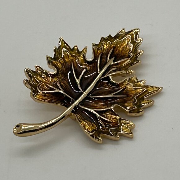 Napier Vintage Brooch Gold-Tone Maple Leaf Pin Costume Jewelry Elegant Design - Picture 3 of 12
